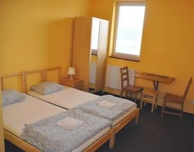 Gasthof Rybarska Basta Sveceny - Restaurace, Cerniny